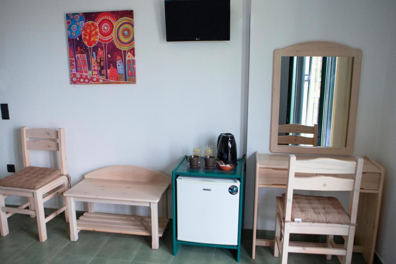 Eri Rooms To Let Raches  Exterior foto